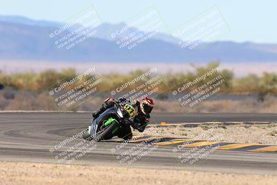 media/Nov-16-2024-CVMA (Sat) [[0e4bb1f32f]]/Race 9-Amateur Supersport Middleweight/